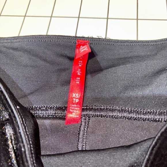 Spanx Velvet Leggings Black Gold Metallic Shine Shimmer High Rise Stretch 20188R - Picture 5 of 13